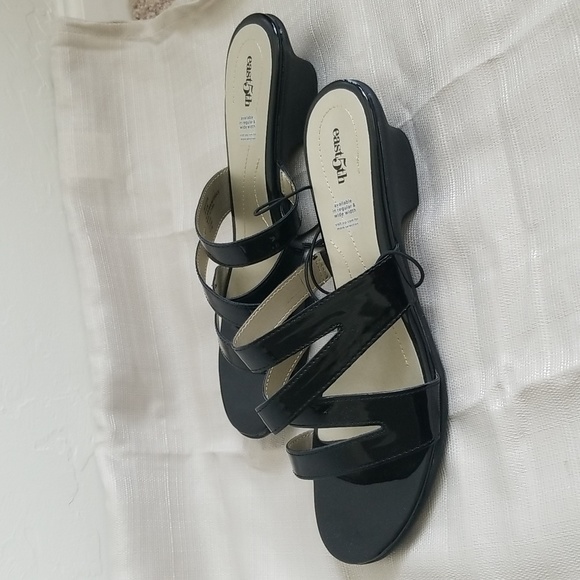 Size 11 Patent leather open toe sandal slide on - Picture 2 of 4